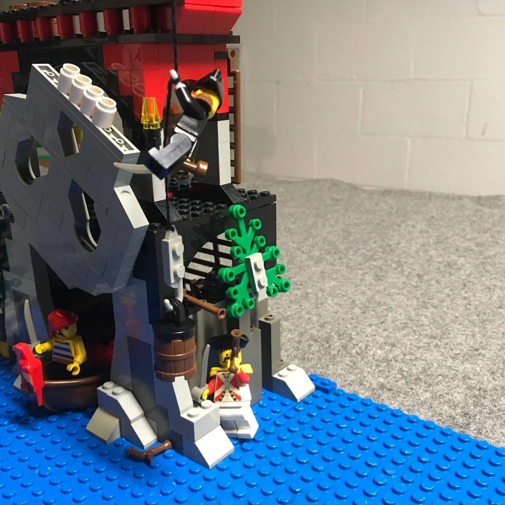 Pirates LEGO Skull Island (6279)‎